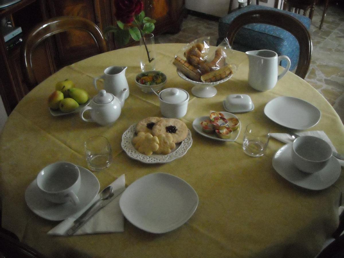 B&B Casa Piras Iun3880 Barùmini Buitenkant foto