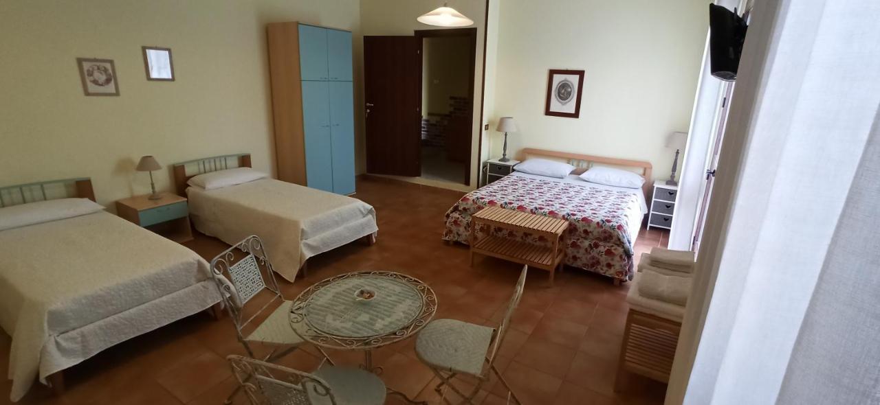 B&B Casa Piras Iun3880 Barùmini Buitenkant foto